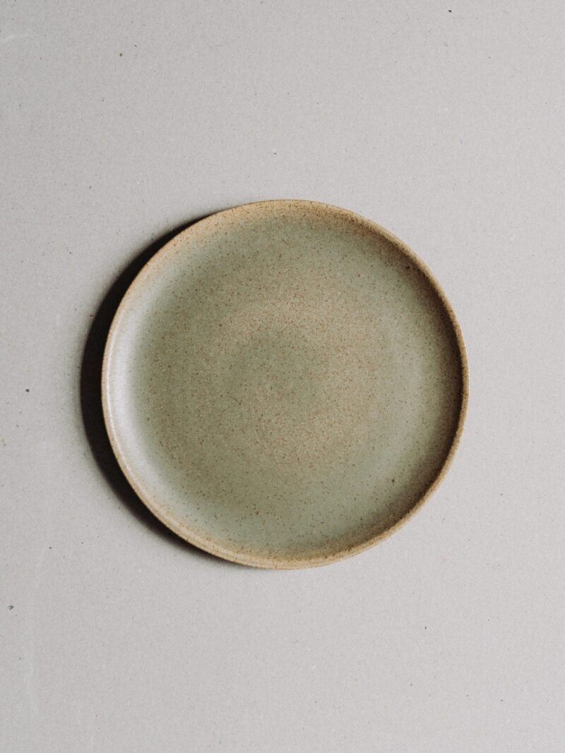 Farfurie 20 cm Matera din gresie ceramica bej cu picatele | POEMI
