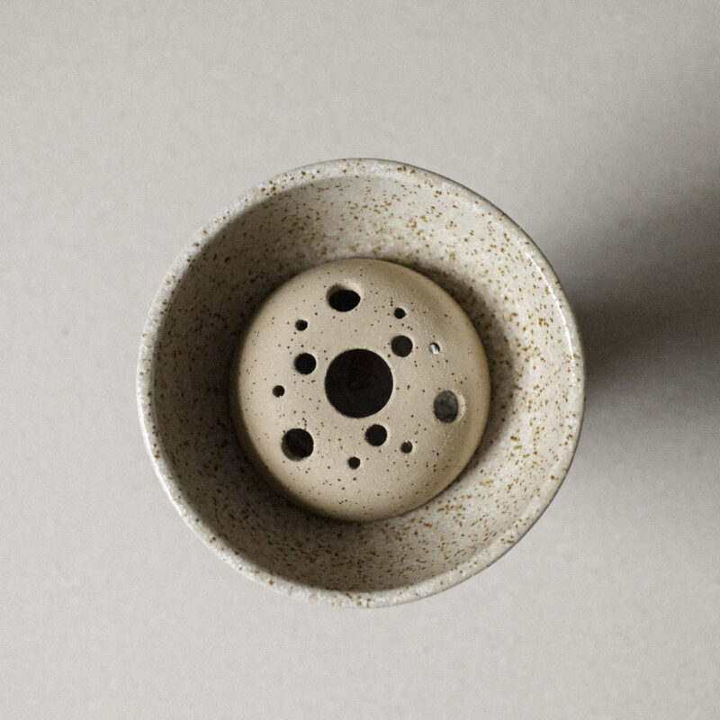 Pocal cu kenzan Black&Beauty din ceramica handmade | POEMI