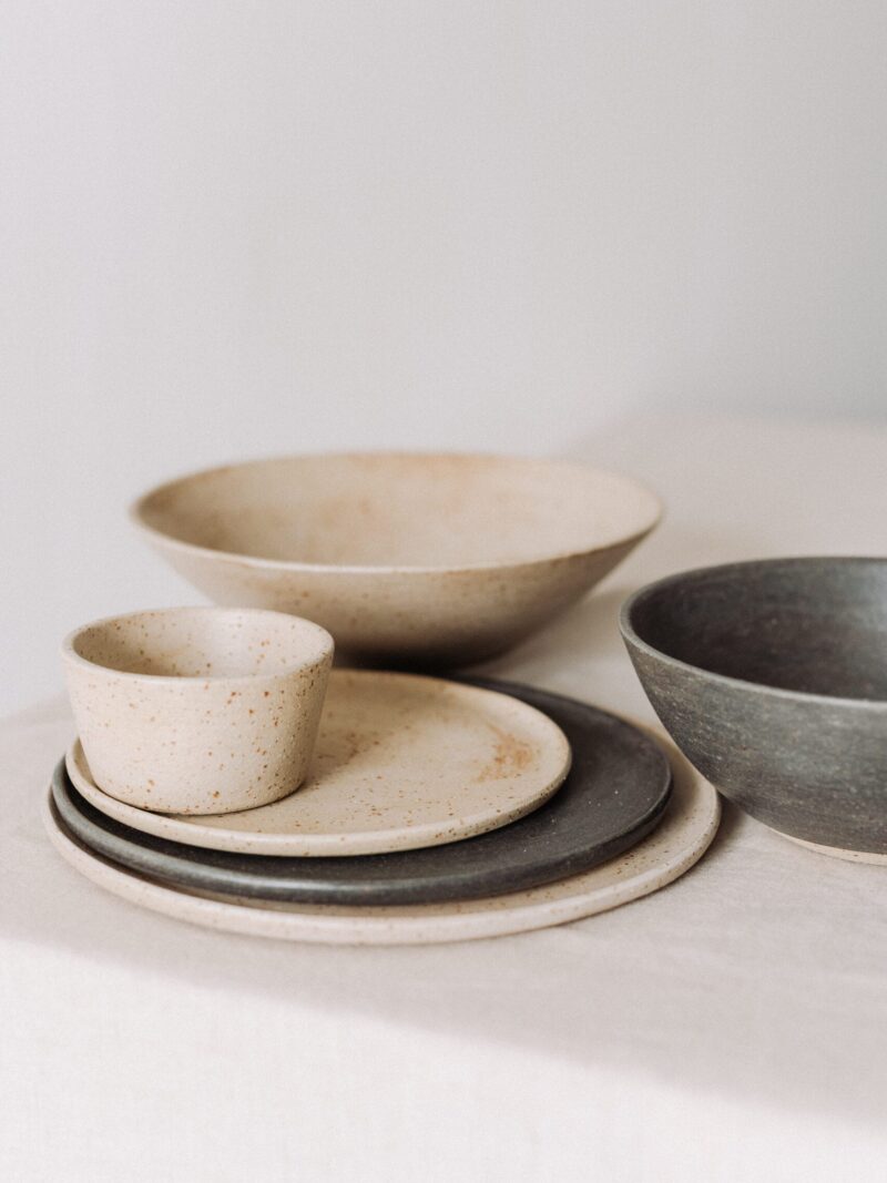 10 cm ramekin in stoneware with speckles | POEMI