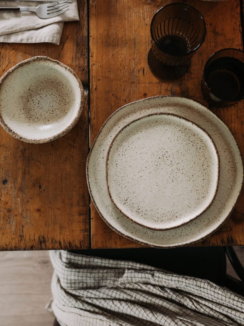 27 cm Umbria Plate | POEMI, Handmade Ceramics