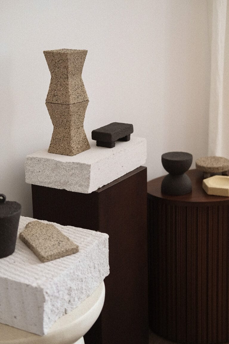 Colectia Origen - obiecte ceramice sculptate POEMI