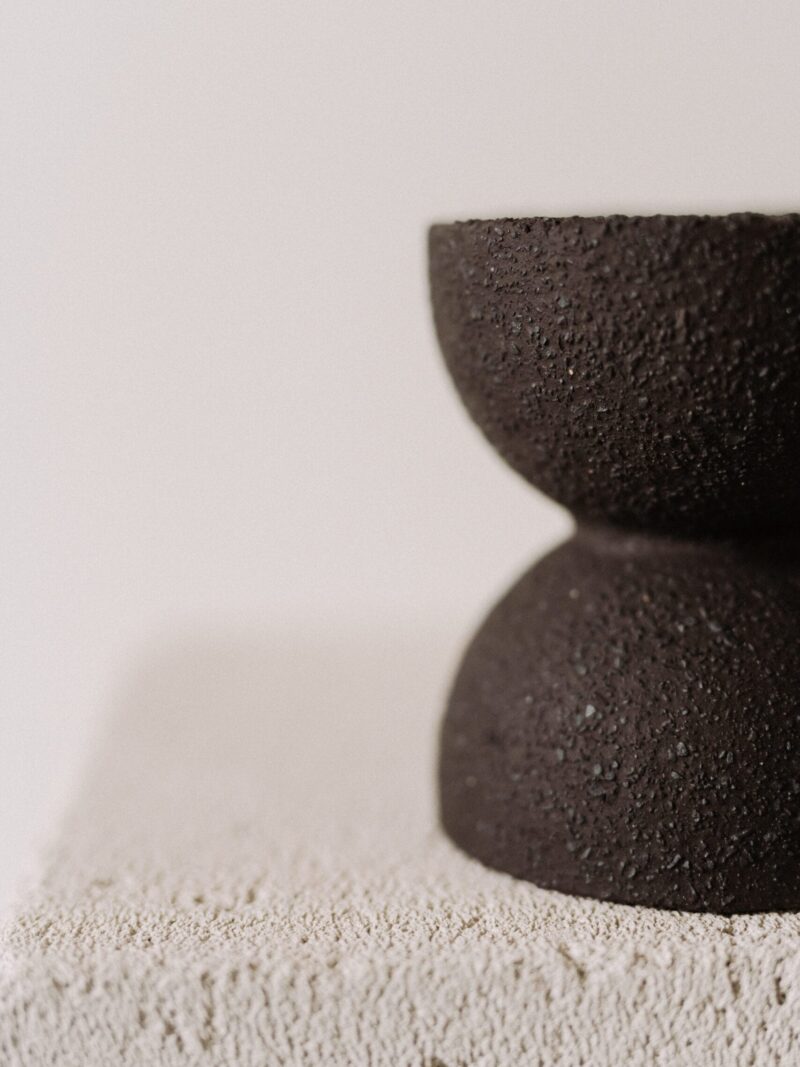 Scaun [Origen] din gresie ceramica de tip terrazzo | POEMI