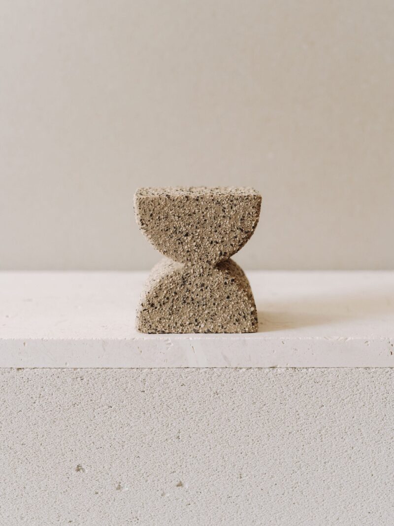 Small [Origen] stool made stoneware terrazzo-style stoneware | POEMI