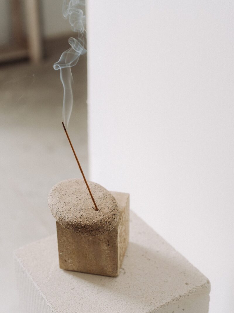 Japanese Scented Cotton Swab Holder in Beige Ceramic Terrazzo | POEMI