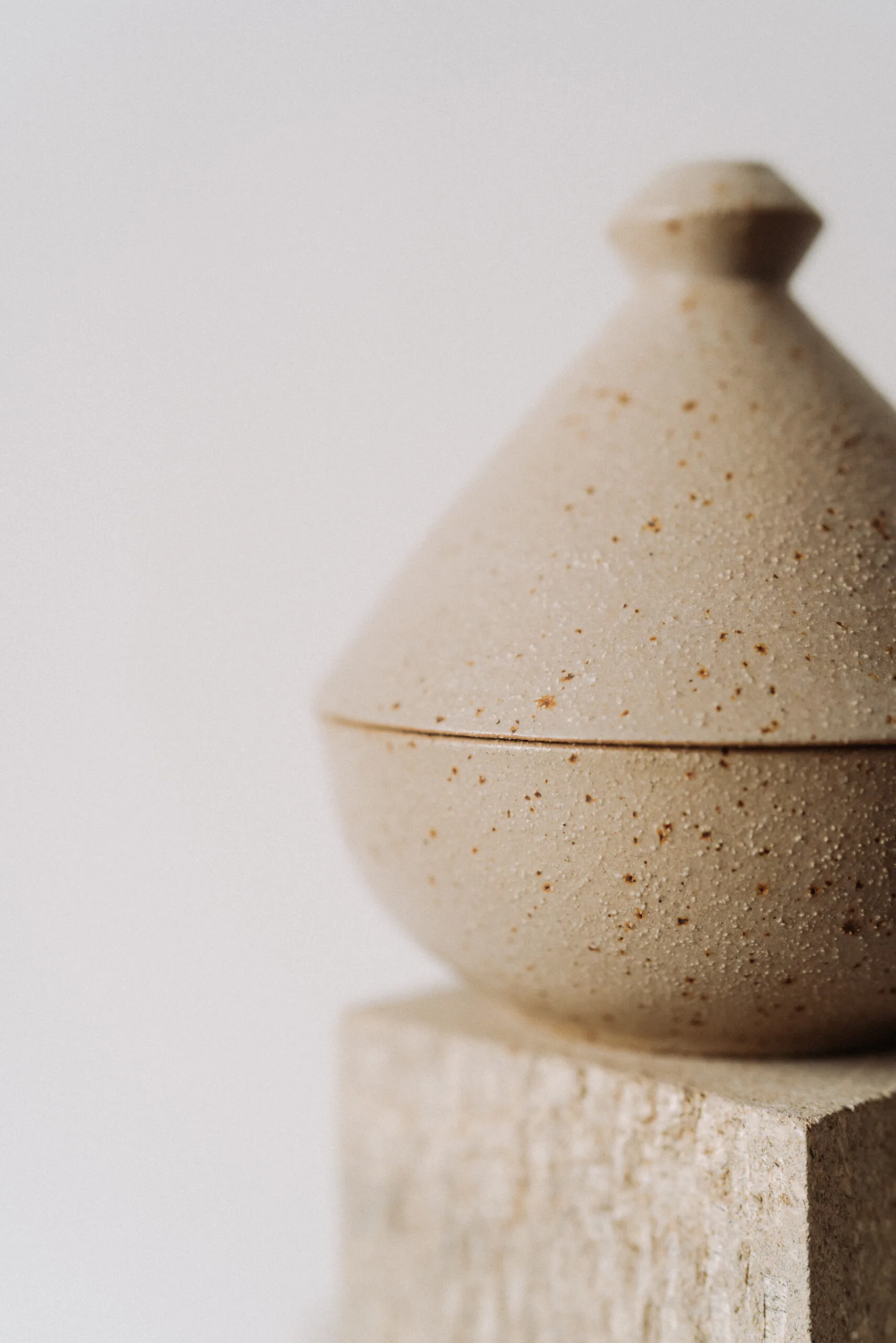 Suport palo santo Japandi din gresie ceramica cu picatele | POEMI