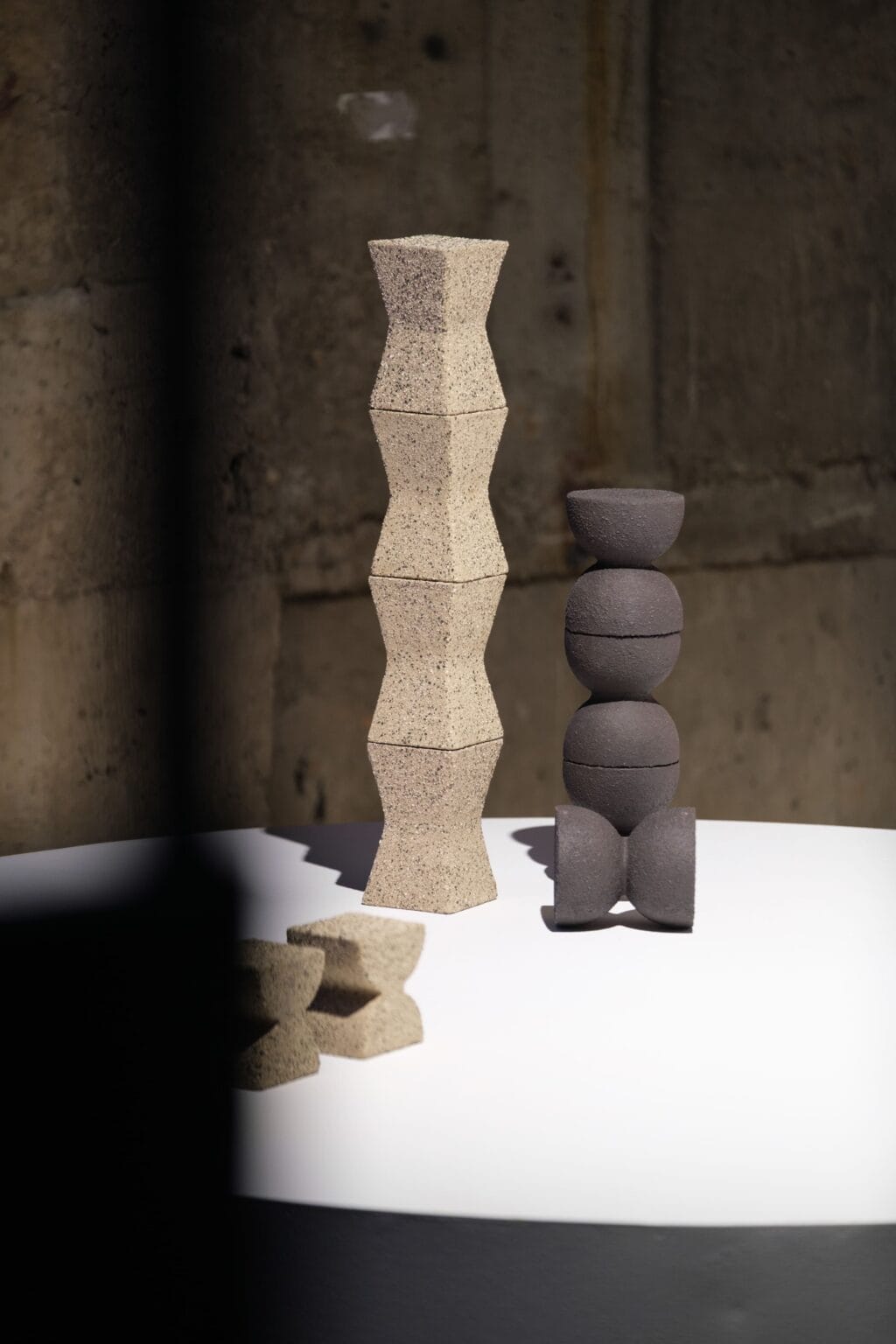 Totemuri ceramice POEMI la Cina