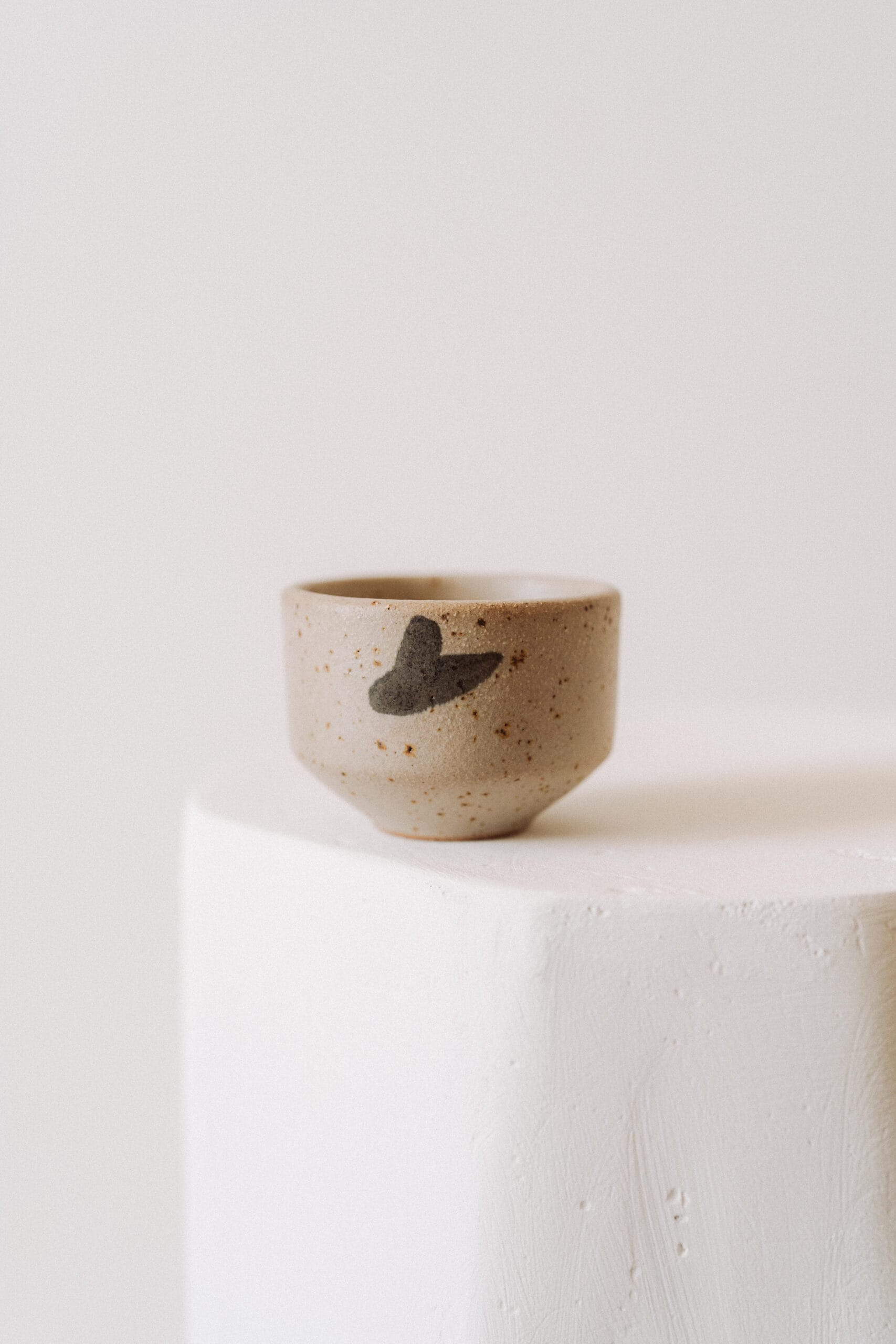 602,115 scaled ceramic flat white cup